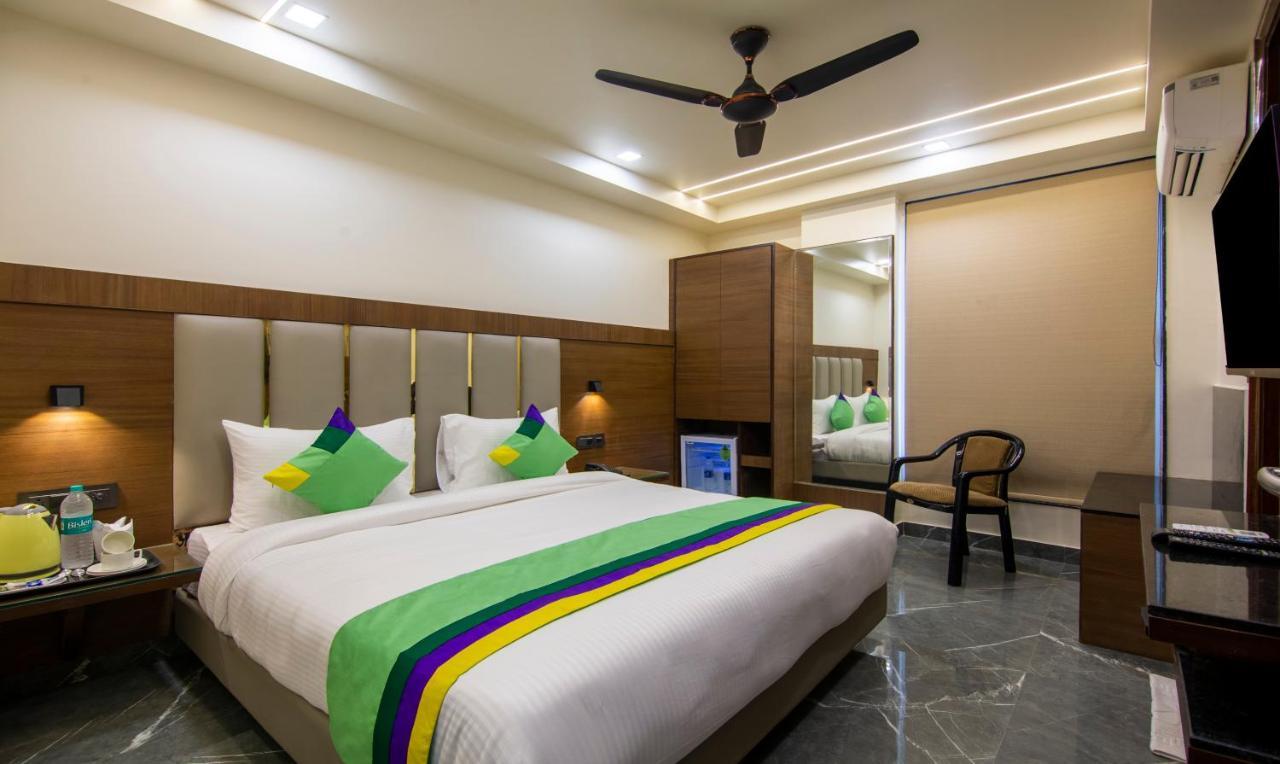 Treebo Royal Comfort Нью-Дели Экстерьер фото