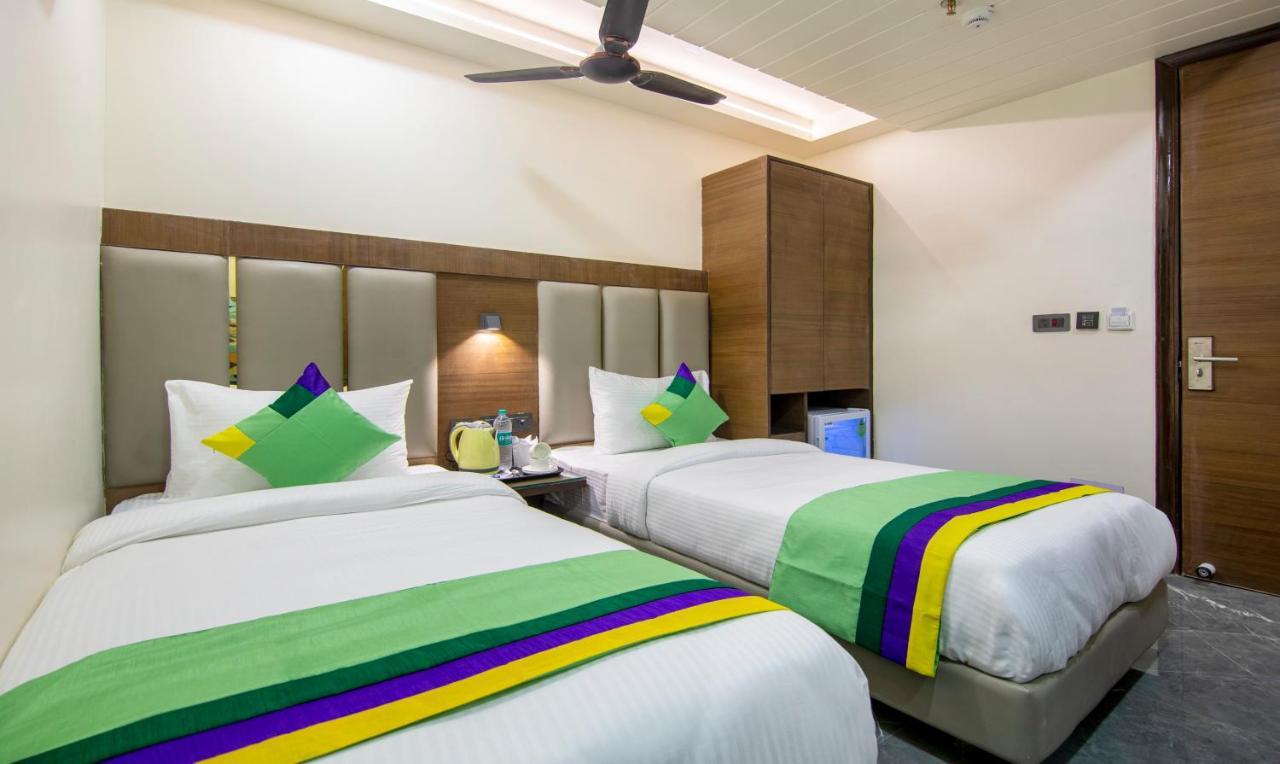 Treebo Royal Comfort Нью-Дели Экстерьер фото