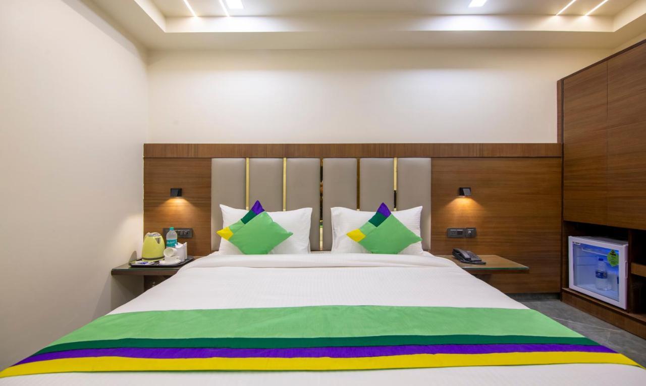 Treebo Royal Comfort Нью-Дели Экстерьер фото