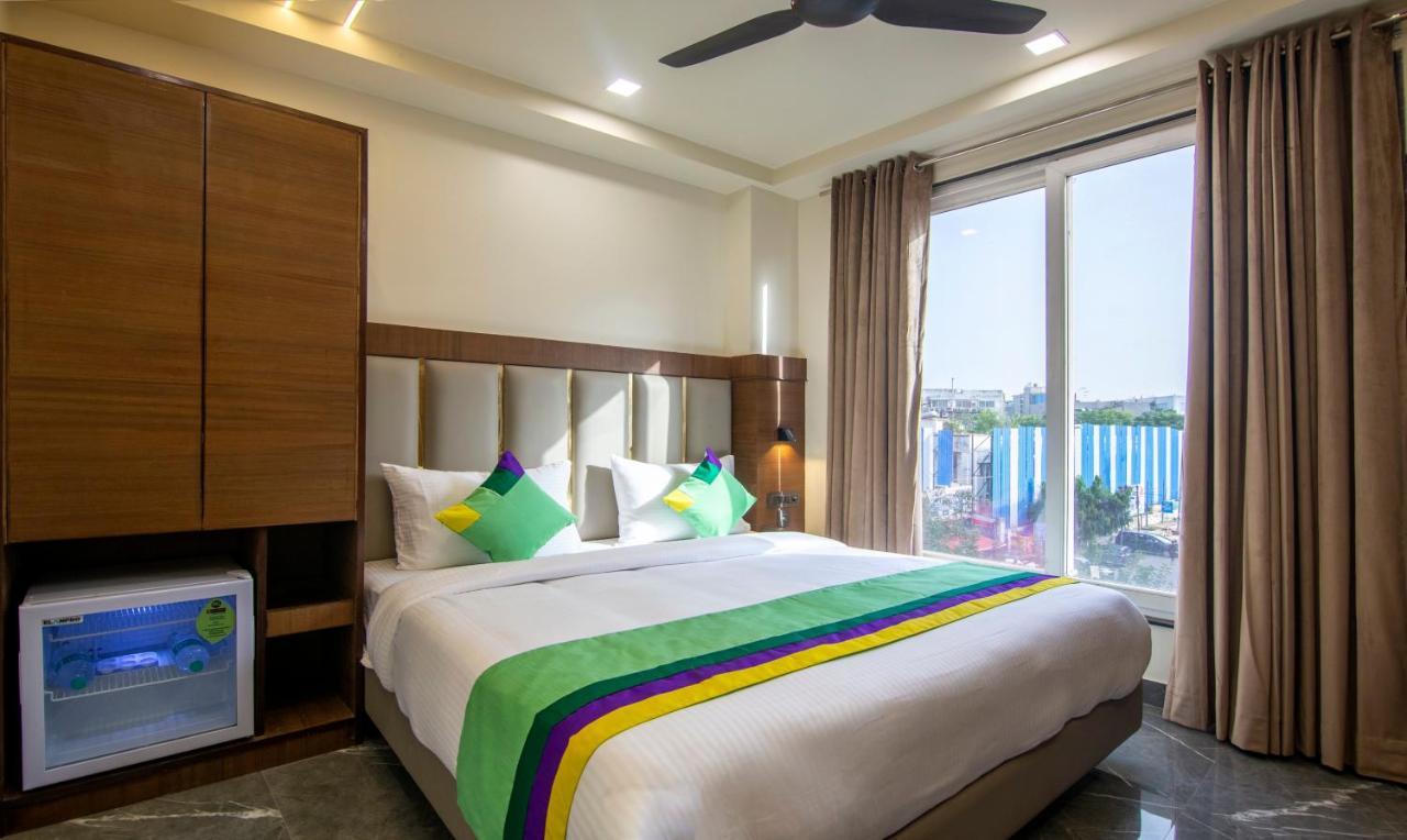 Treebo Royal Comfort Нью-Дели Экстерьер фото